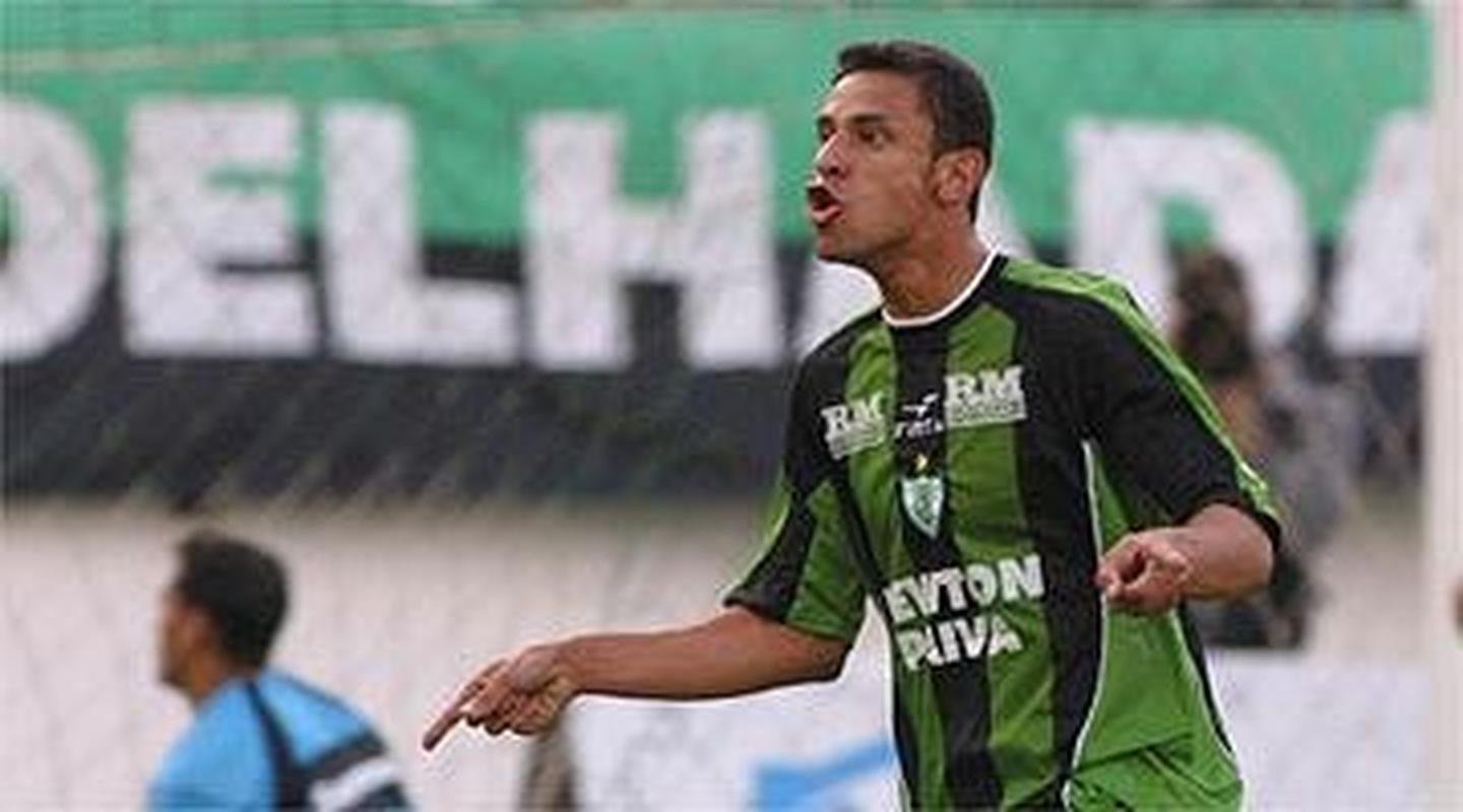 Fred: jogou no Amrica de 2003 a 2004 e no Cruzeiro em 2004, 2005, 2018 e 2019