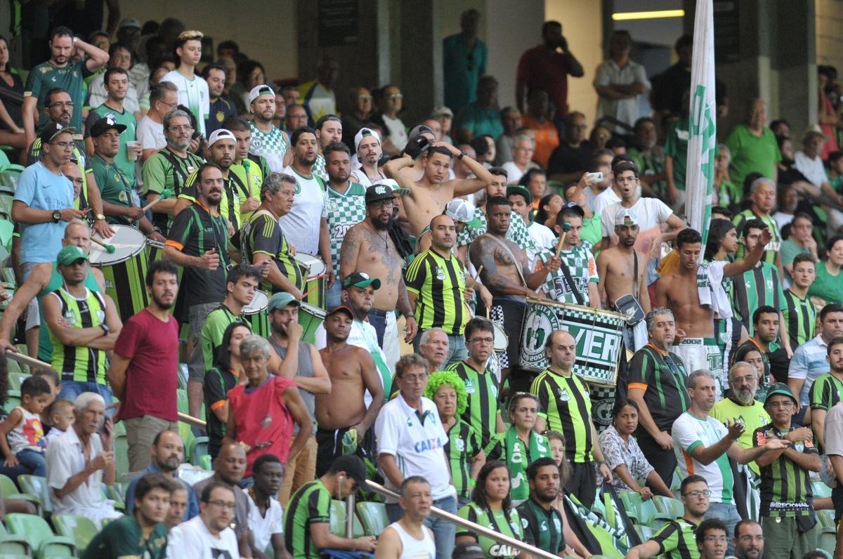 Veja fotos do jogo entre Amrica e Villa Nova