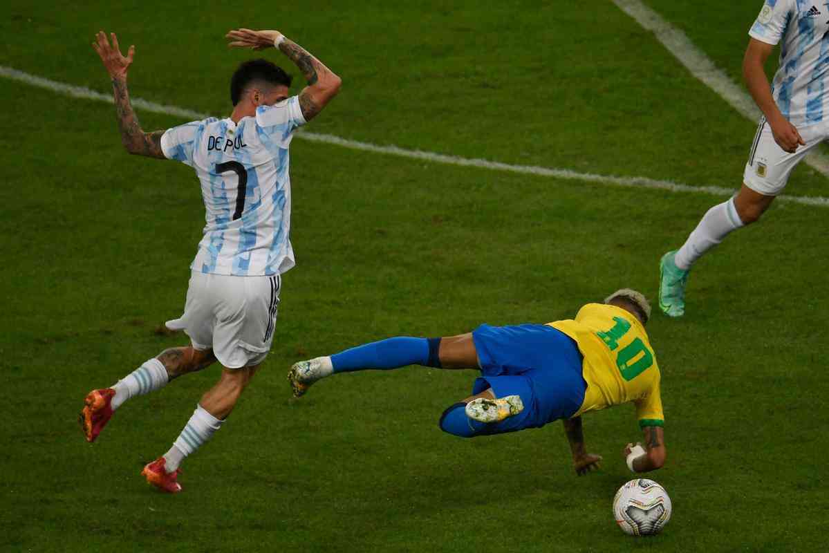 Argentina venceu Brasil por 1 a 0, no Maracanã, e conquistou 15º título da Copa América. Gol foi marcado pelo meia-atacante Di María