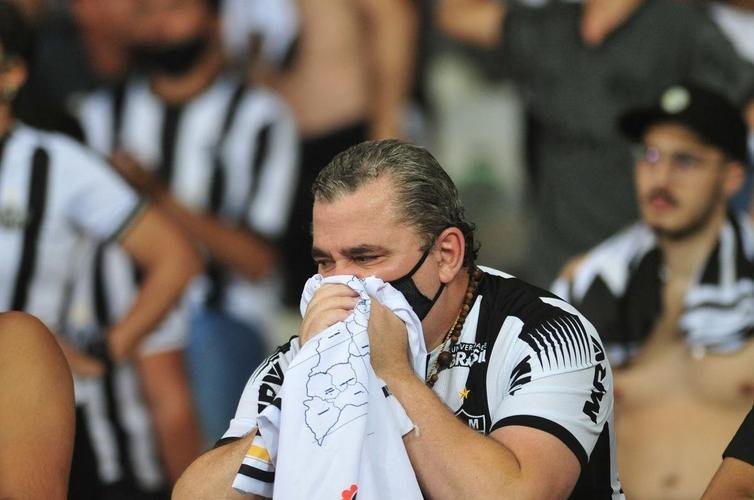 Dudu empatou para o Palmeiras e levou torcida do Galo ao desespero na reta final do jogo