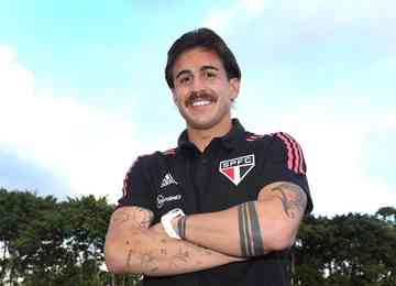 Jogador uruguaio, que veio do Nacional, vai vestir a camisa 15