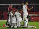 Amrica cresce no segundo tempo, vence Pouso Alegre e encosta na liderana