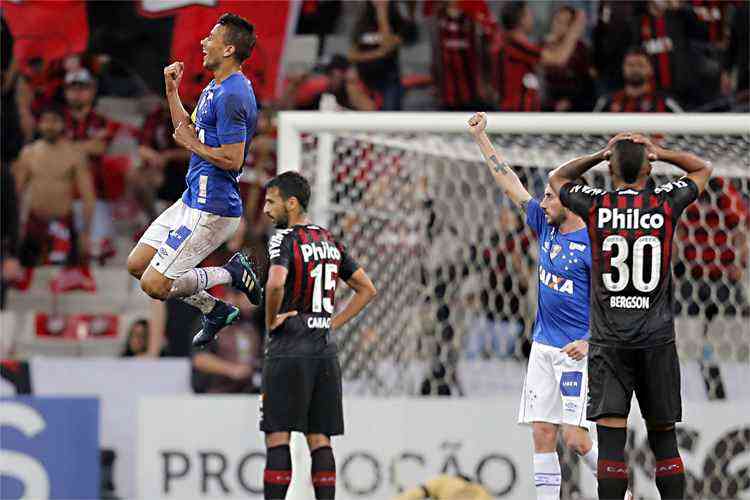 BOLA EM JOGO: Cruzeiro x Athletico : r/Cruzeiro