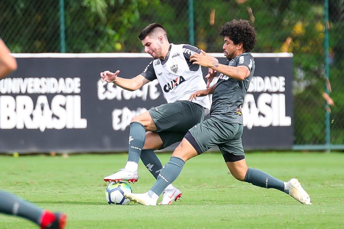 Veja, em fotos, como foi o primeiro treino de Levir Culpi nesta quinta passagem pelo Atltico