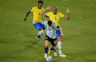Sem Neymar, Brasil encarou a Argentina em clssco agitado pelas Eliminatrias
