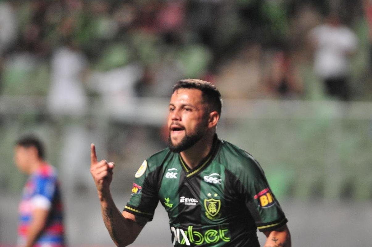 Fotos da vitria do Amrica sobre o Fortaleza, por 2 a 1, no Independncia, pela 29 rodada da Srie A do Campeonato Brasileiro