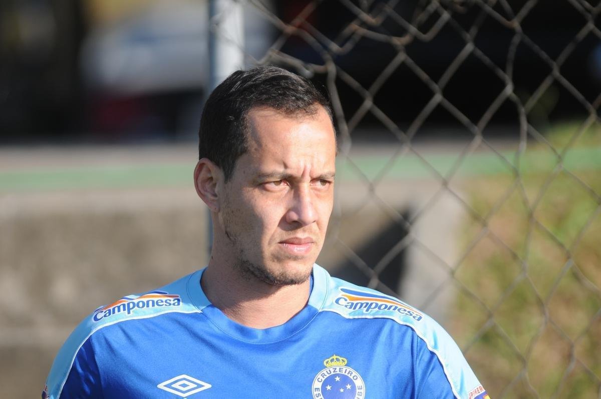 Rodriguinho (meia): foi contratado em janeiro de 2019 por 7 milhes de dlares ao Pyramids, do Egito. Durante metade do ano conviveu com um problema de hrnia. Por isso, disputou apenas 20 jogos e marcou oito gols. Em 2020, chegou a participar de duas partidas no Campeonato Mineiro, mas em razo da recusa em repactuar os salrios, acabou liberado para o Bahia.