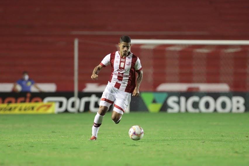 Nutico pressiona na segunda etapa, mas no consegue marcar gol em casa e fica no 0 a 0 com o Vitria. Alvirrubros ao menos impediram crescimento de sequncias de derrotas diante de rival direto na briga contra o rebaixamento