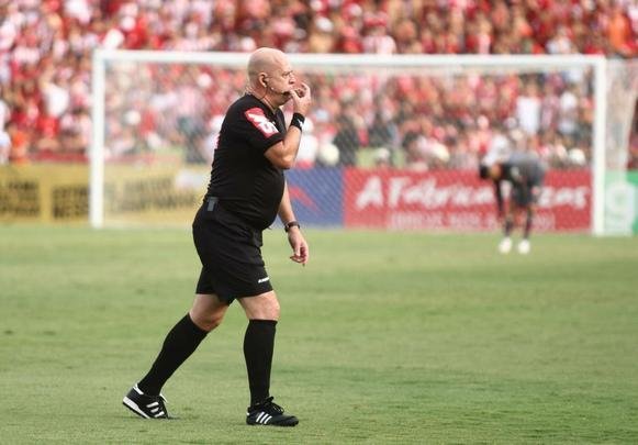 Náutico e Sampaio Corrêa iniciaram a decisão da Série C neste domingo