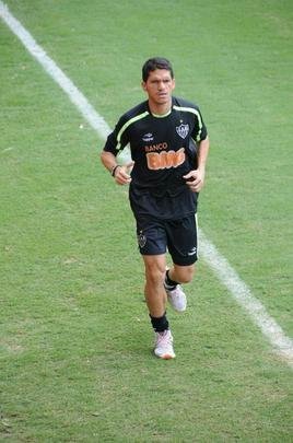 Magno Alves - O centroavante, contratado pelo Galo após se destacar no Ceará, foi um dos grandes nomes do Alvinegro em 2011, terminando o ano como artilheiro e líder de assistências. Na estreia, no amistoso contra o River Plate, do Uruguai, na Arena do Jacaré, não se destacou muito.