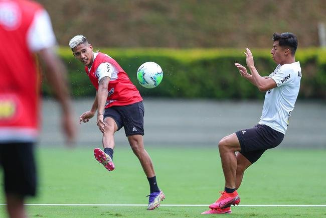 Fotos do primeiro treino de Hulk no Atlitco