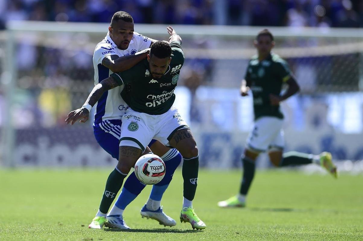 Fotos do jogo entre Guarani e Cruzeiro, no Brinco de Ouro, em Campinas, pela 17 rodada da Srie B do Campeonato Brasileiro