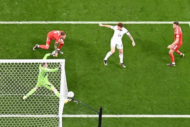 Fotos do jogo entre Estados Unidos e Pas de Gales no Estdio Ahmad bin Ali, pelo Grupo B da Copa do Mundo, no Catar