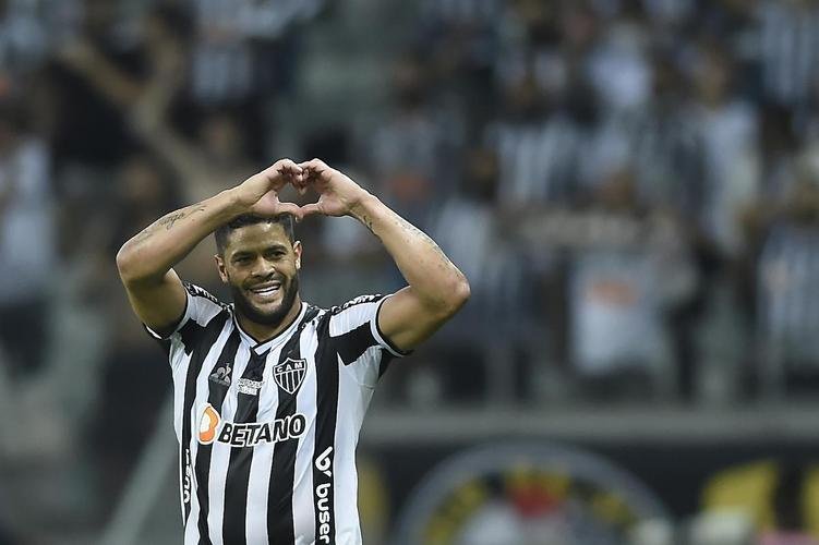 Fotos do segundo gol do Atlético sobre o River, marcado por Hulk