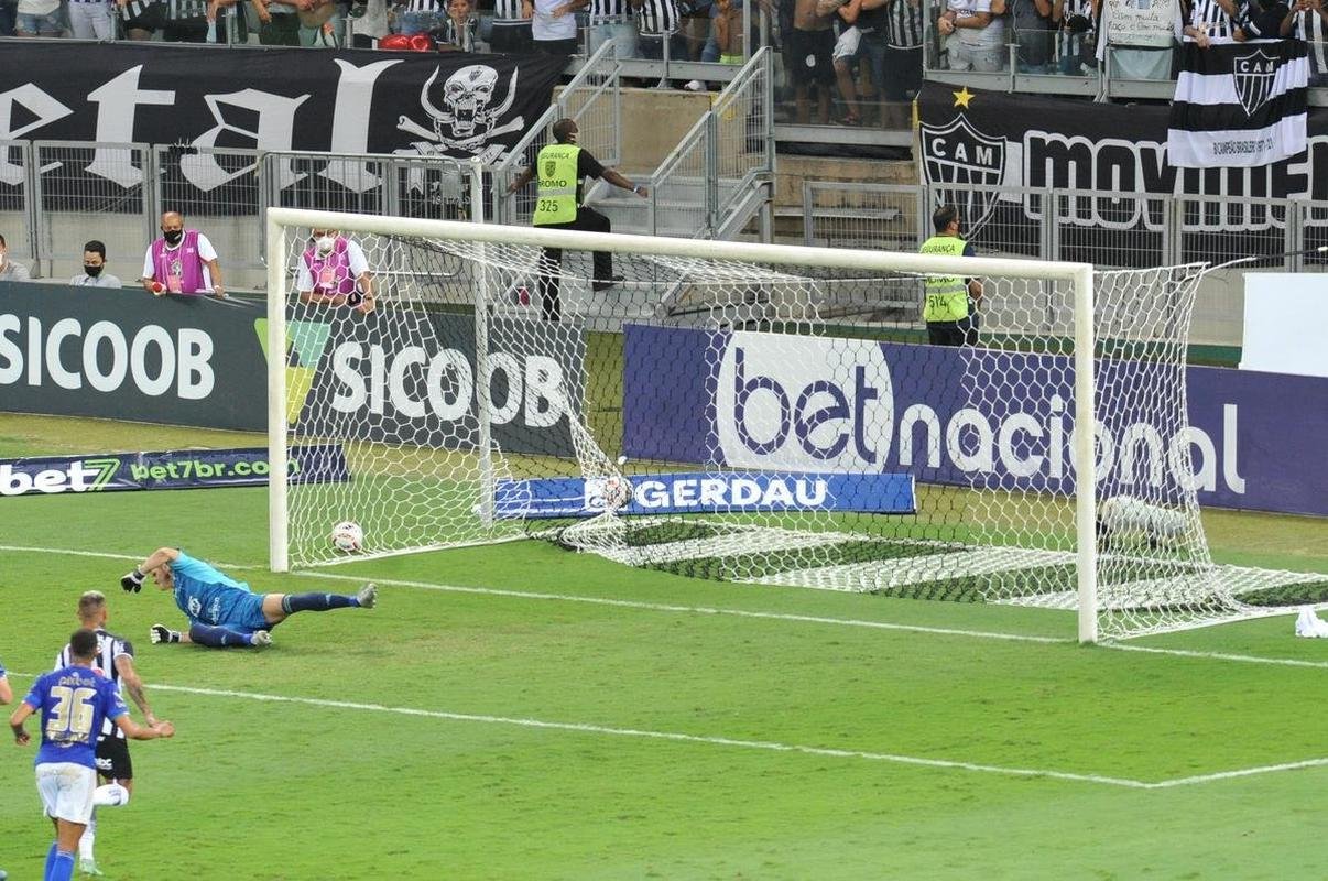 Fotos do clssico entre Atltico e Cruzeiro, no Mineiro
