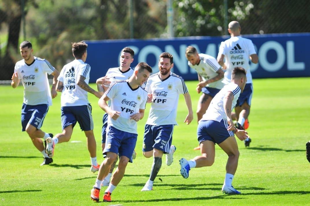 Imagens do treinamento da Argentina na Cidade do Galo