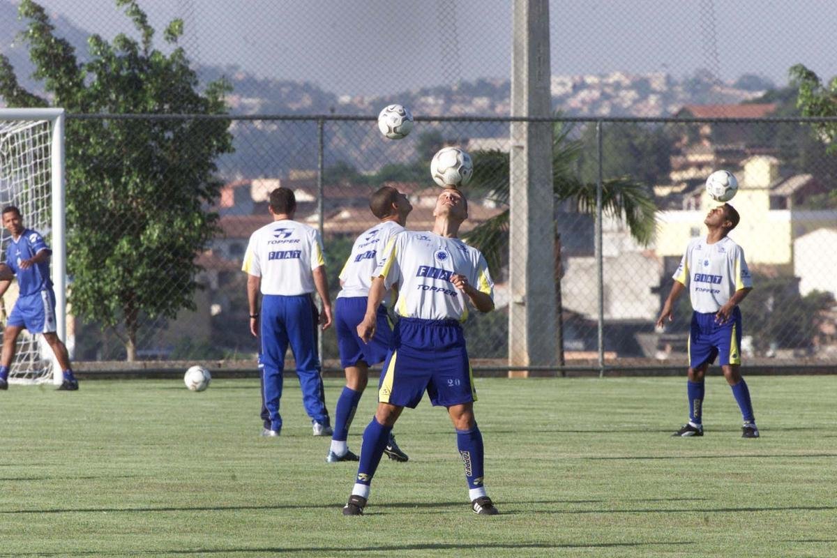 OUTUBRO - Dia a dia de treinos do Cruzeiro na temporada que culminou com a Trplice Coroa