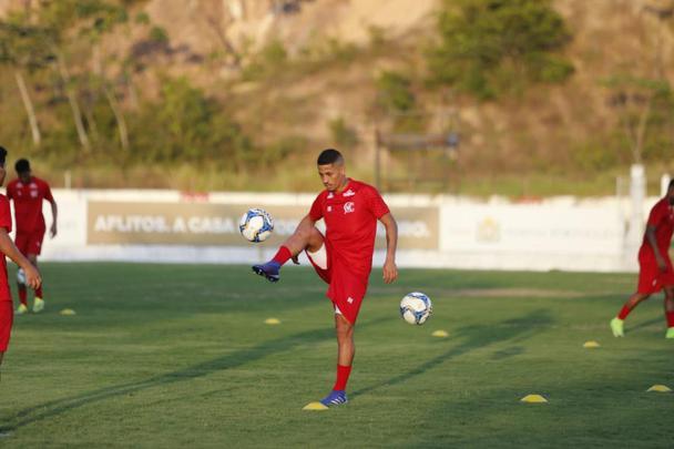 Elenco alvirrubro se reapresentou nesta terça-feira para iniciar os trabalhos visando a temporada 2020, na qual o clube participará do Pernambucano, do Nordestão, da Copa do Brasil e da Série B.