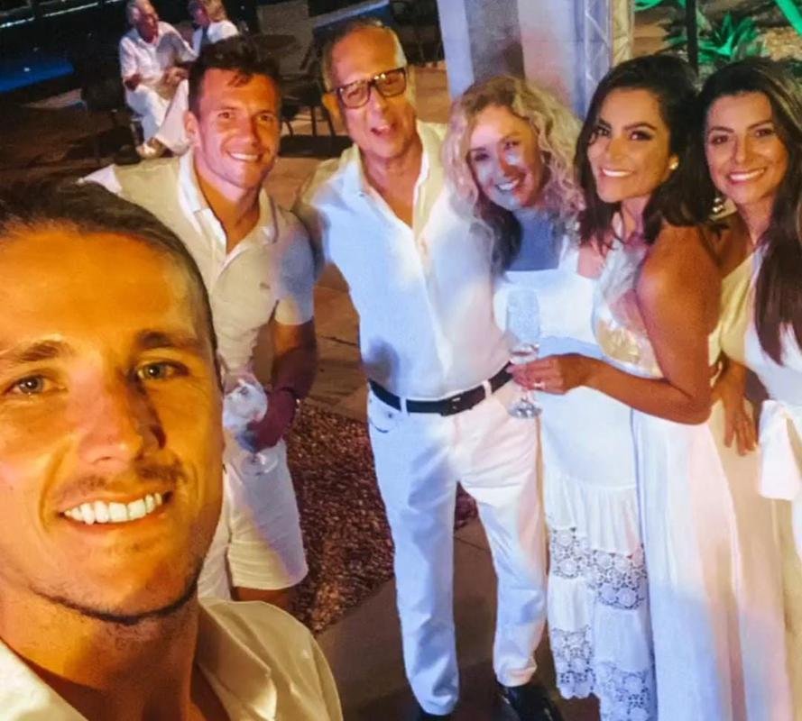 Maidana com amigos e Eduardo Brock, zagueiro do Cruzeiro