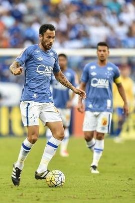 Confira detalhes da nova terceira camisa lanada pelo Cruzeiro