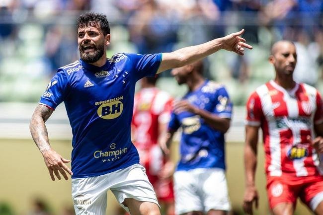 Fernando Canesin (meia)