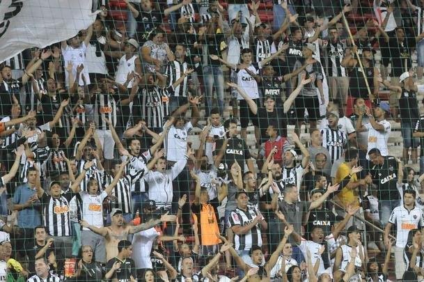 Fotos da torcida do Atltico, no Independncia, durante partida de ida da semifinal do Mineiro, contra o Amrica