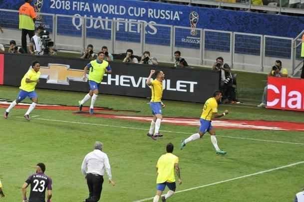 Paulinho marcou o terceiro do Brasil sobre a Argentina no Mineiro