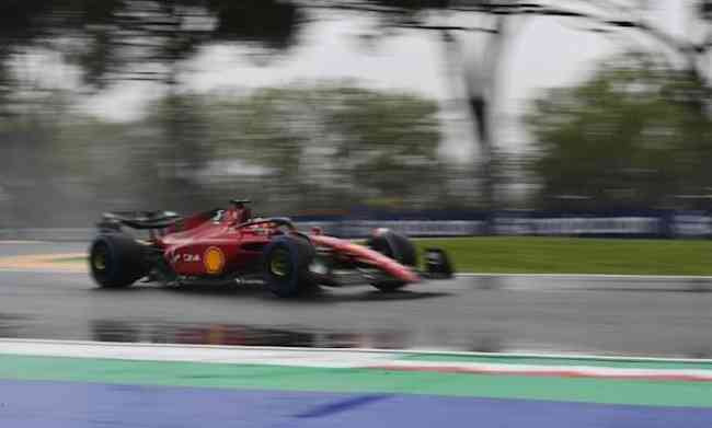 Ferrari foi o destaque do treino desta sexta-feira