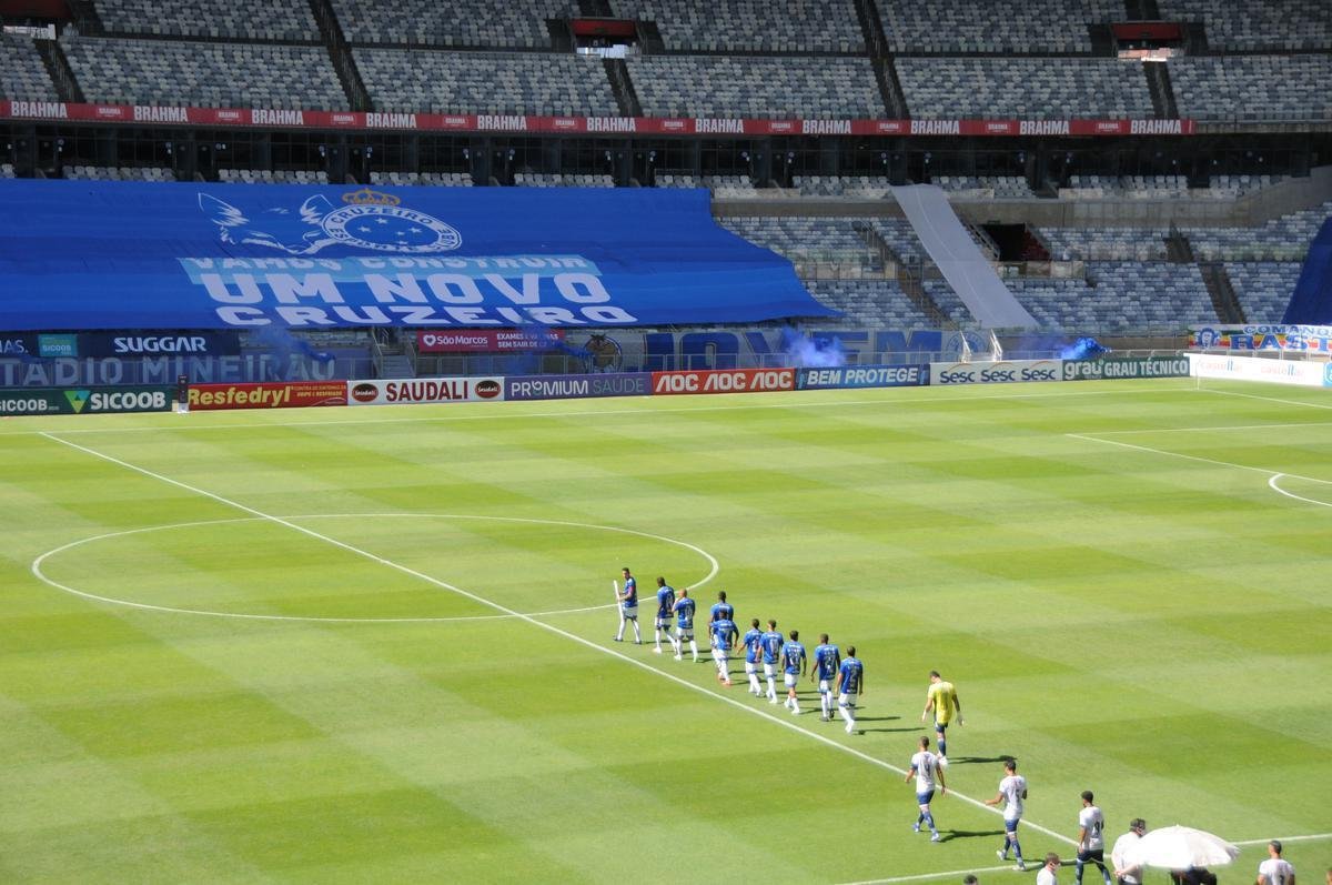 Na retomada do Campeonato Mineiro, Cruzeiro e URT se enfrentaram no Mineiro