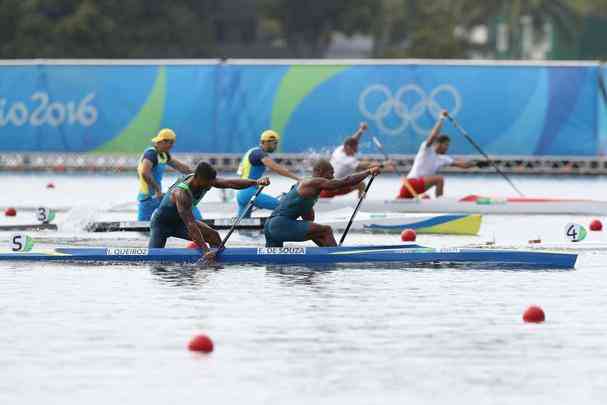 Dupla brasileira conquistou a medalha de prata em prova disputada na Loga Rodrigo de Freitas, neste sbado