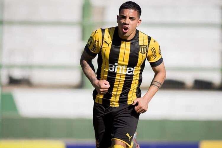 David Terans - O atacante de 26 anos est emprestado ao Pearol at o fim do Campeonato Uruguaio, neste ms de fevereiro. Em 31 jogos com a camisa da equipe de Montevidu, marcou 12 gols.