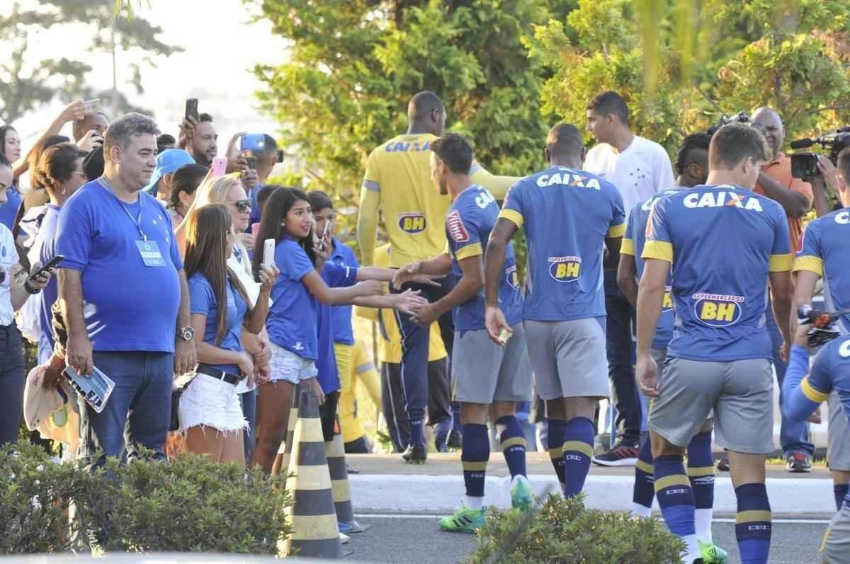 Mano Menezes testou novidades no Cruzeiro para enfrentar o So Paulo na estreia do Brasileiro