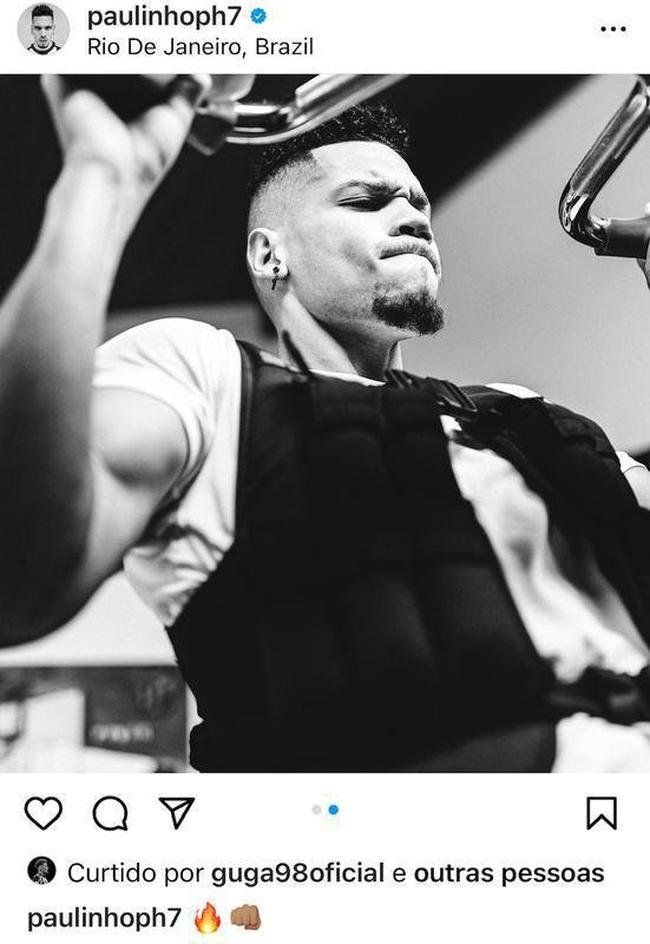 Antes da ida a Belo Horizonte, meia-atacante e reforo Paulinho publicou novas imagens de treinos no Rio de Janeiro.