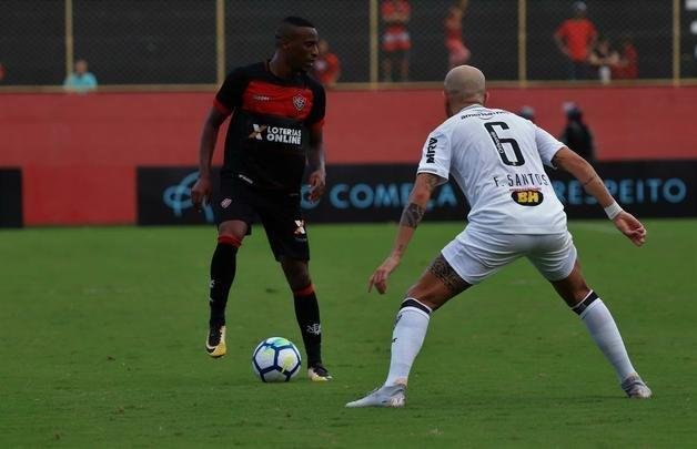 Vitória derrotou Atlético por 1 a 0, no Barradão, com gol de Léo Ceará