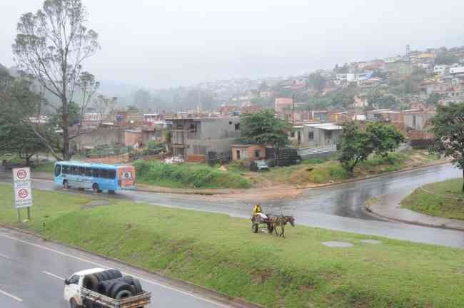 Emboscada contra ônibus do Move ocorreu no Anel Rodoviário