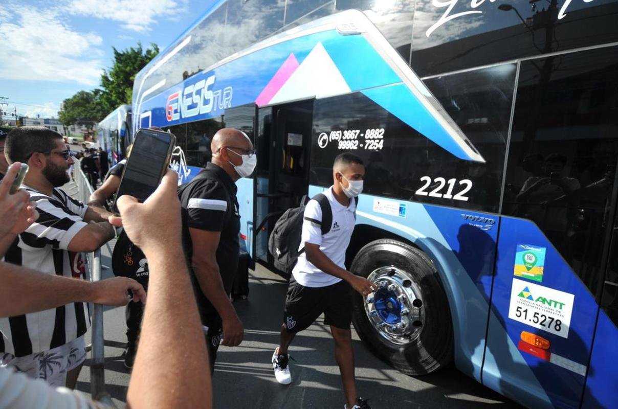 Delegao alvinegra chegou a Cuiab para final da Supercopa do Brasil entre Atltico e Flamengo