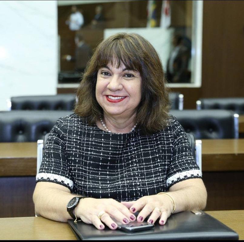 Marilda Portela (Cidadania) - Integrante da bancada evangélica, Marilda foi uma das candidatas à reeleição na Câmara que conseguiu mais quatro anos de mandato. Um levantamento feito pela Quaest, com exclusividade para o Estado de Minas, mostra que a parlamentar é a segunda mais popular da casa nas redes sociais. Mãe do deputado estadual Léo Portela, ela é torcedora do Atlético e recebeu 4.425 votos.