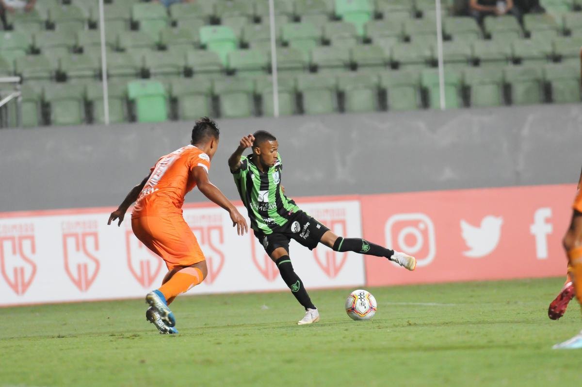 Com gols de Felipe Augusto e Al, Amrica venceu Coimbra por 2 a 0, nesta segunda-feira, no Independncia, pela sexta rodada do Campeonato Mineiro