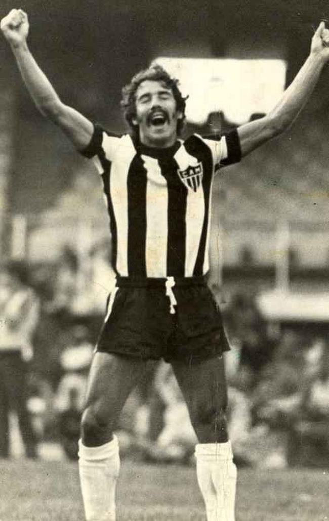 Em 1971, Atltico derrotou Internacional por 3 a 1, no Mineiro, pela fase de classificao do Brasileiro