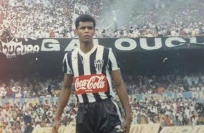 Moacir, ex-volante do Atltico