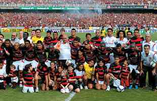 Flamengo fez 40 pontos no segundo turno e terminou com dois de vantagem para o Inter, sagrando-se campeão