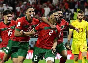 Croácia, Argentina, Marrocos e França são as últimas seleções na corrida pela taça da Copa do Mundo do Catar
