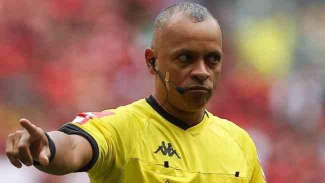 Diretoria do Flamengo enviou um ofcio para a CBF pedindo o afastamento dos rbitro que trabalharam na partida
