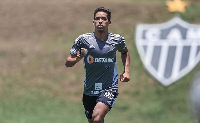 Pedrinho ainda tem chance de jogar nesta temporada