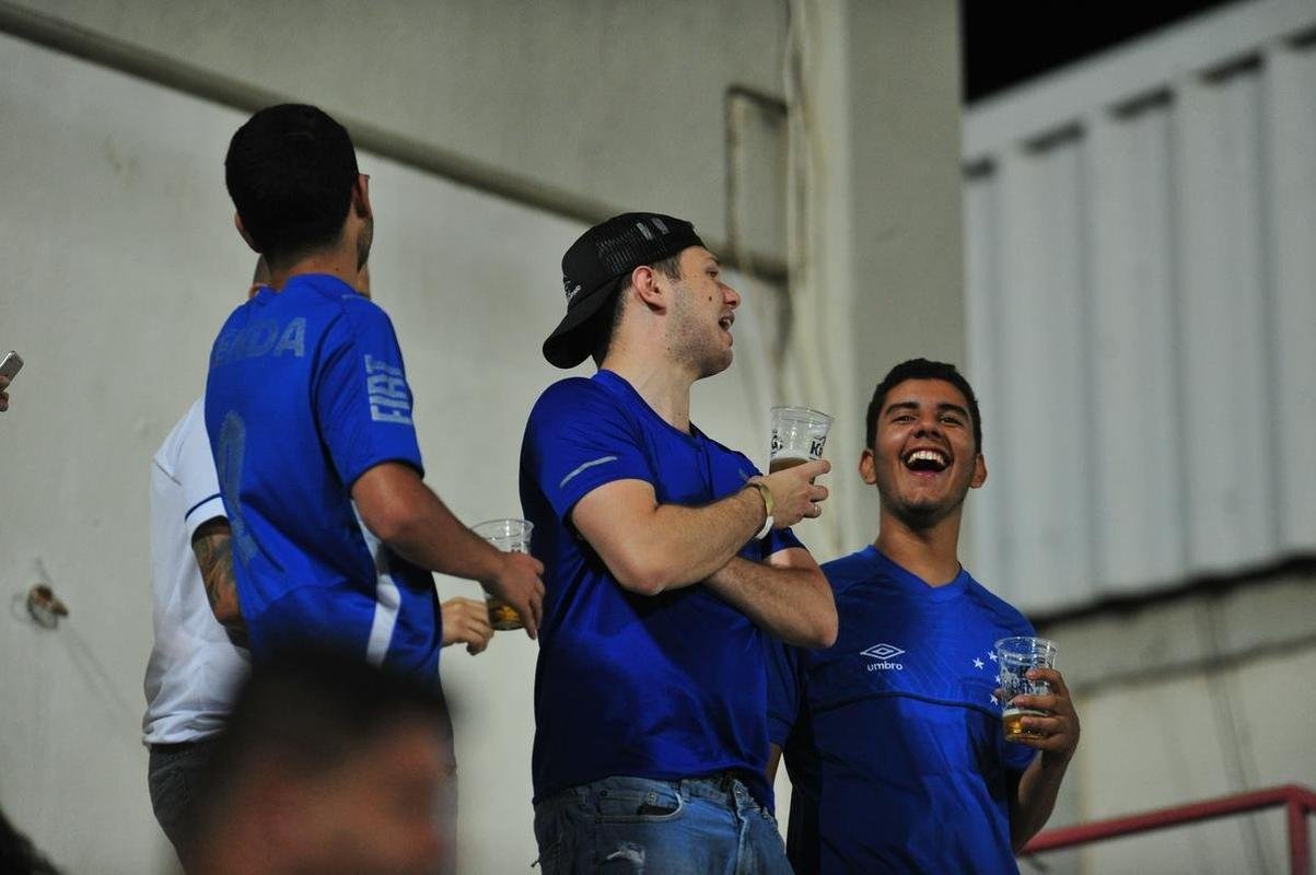 Imagens de Cruzeiro x Operrio, na Arena do Jacar, em Sete Lagoas, pela 24 rodada da Srie B