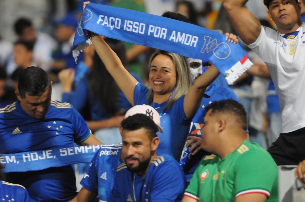 Fotos da torcida do Cruzeiro na partida de volta das oitavas de final da Copa do Brasil, contra o Fluminense, no Mineiro (Juarez Rodrigues/EM/DAPress)