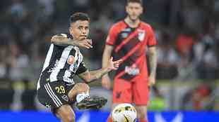 Allan admite momento difícil do Atlético, mas pede foco no Palmeiras