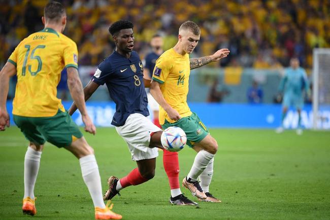 França leva susto da Austrália, mas vira e estreia com goleada na Copa -  Superesportes