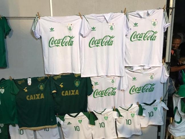 Chegada da torcida do Amrica ao Independncia para o jogo contra o Barcelona de Guayaquil pela terceira fase da Copa Libertadores de 2022