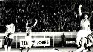 Em Paris, a seleção perdeu pela primeira vez na história para os franceses, por 1 a 0, no Parque dos Príncipes, em 1º de abril de 1978
